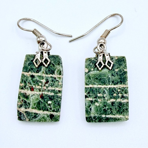 Green Jasper Style Stone Dangle Earrings Silver Tone Boho Rectangle Drop - Picture 5 of 8